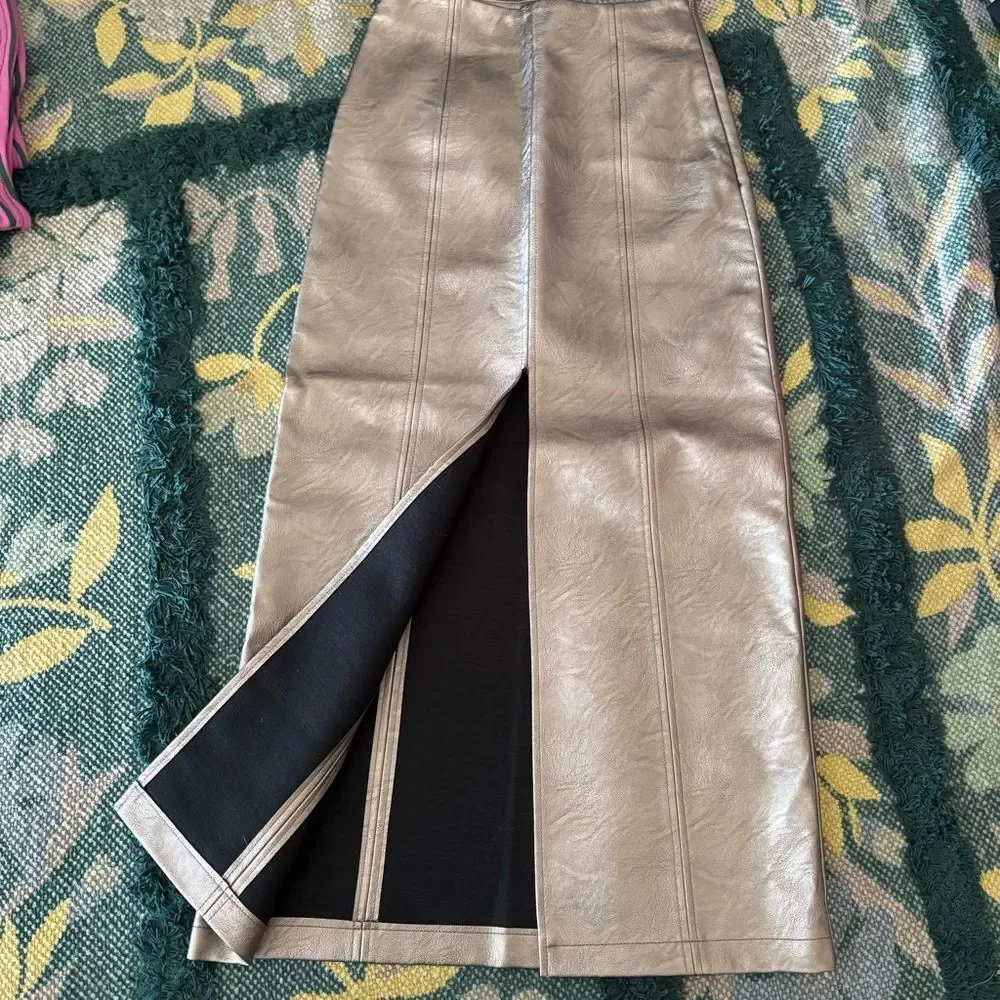 Topshop Silver/Metallic Front High Slit Faux Leather Skirt Size 0